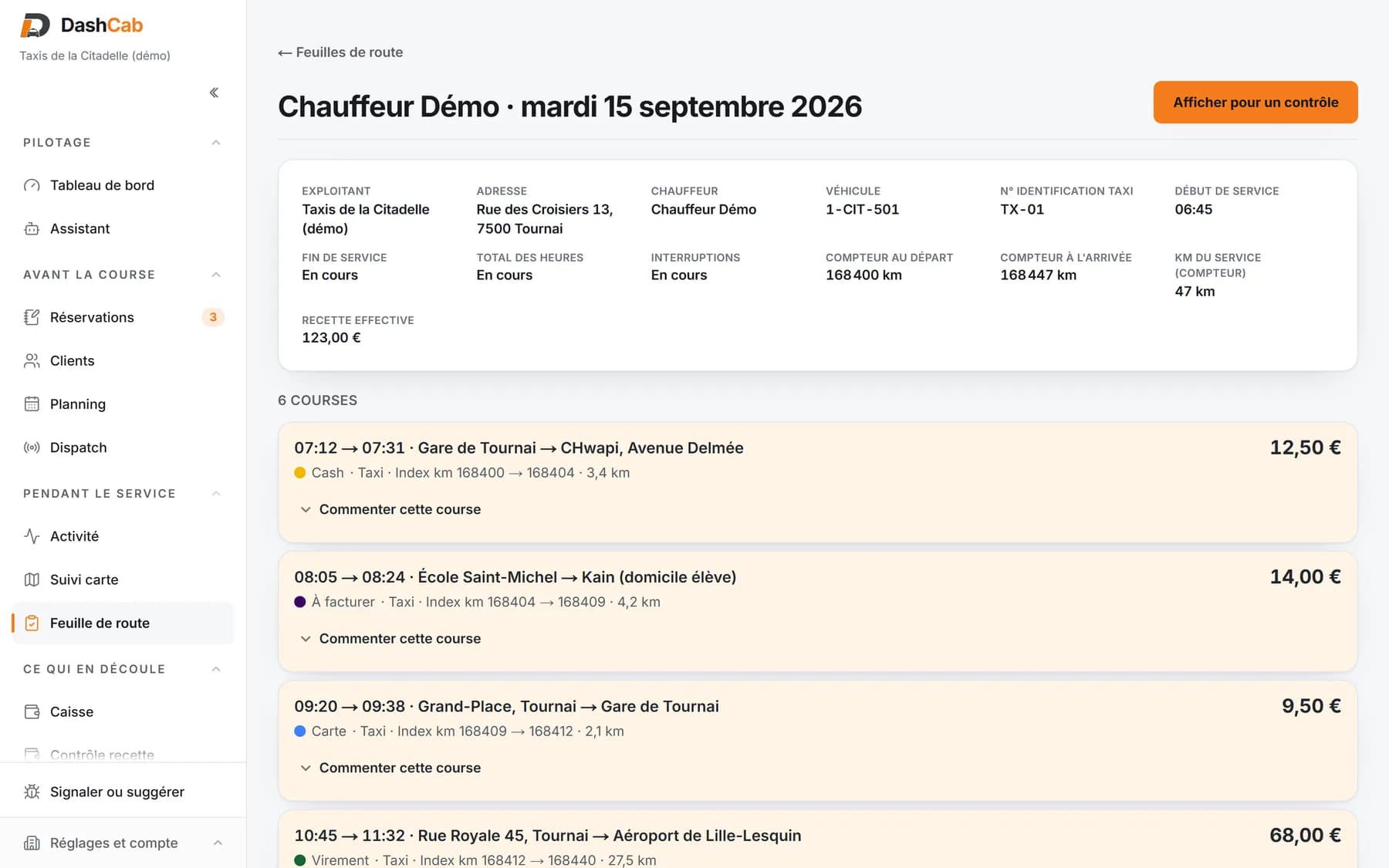 Feuille de route électronique DashCab d’un service : exploitant, chauffeur, véhicule, numéro d’identification taxi, compteur au départ et à l’arrivée, recette, et la liste des courses avec index kilométriques